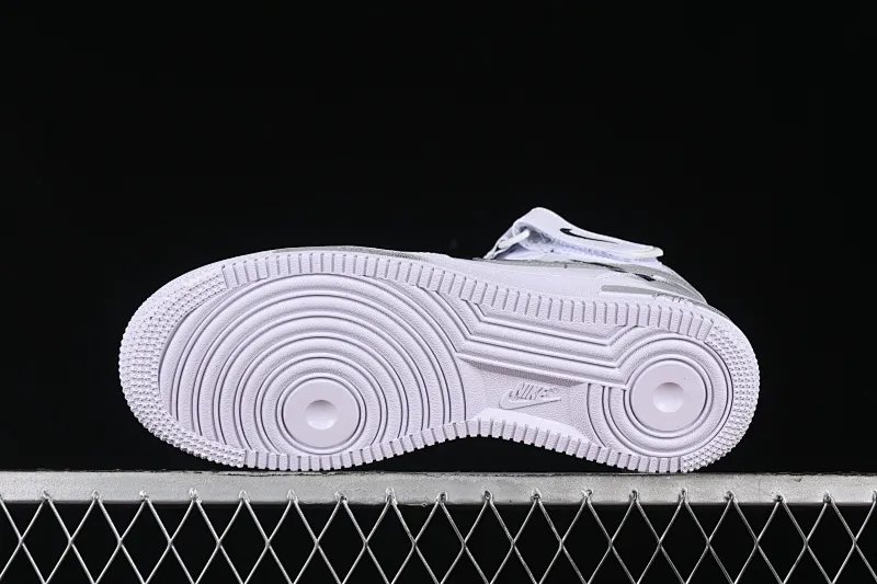 All categories Nk Air Force 1 Air Force series Nk Air Force 1 Mid Air Force mid-top Nk Air Force 1'07 Mid White gray black Hand-painted fracture Three hook shadow Air Force 1 strap mid-top casual sneakers CW2289-111
